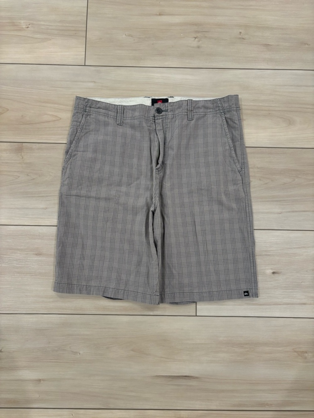 Quiksilver Y2K Baggy Men's Gray Plaid Flat Front Shorts